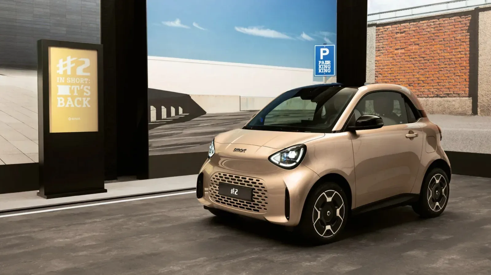 Smart #2 ultra-compact two-seat electric vehicle in two-tone paint