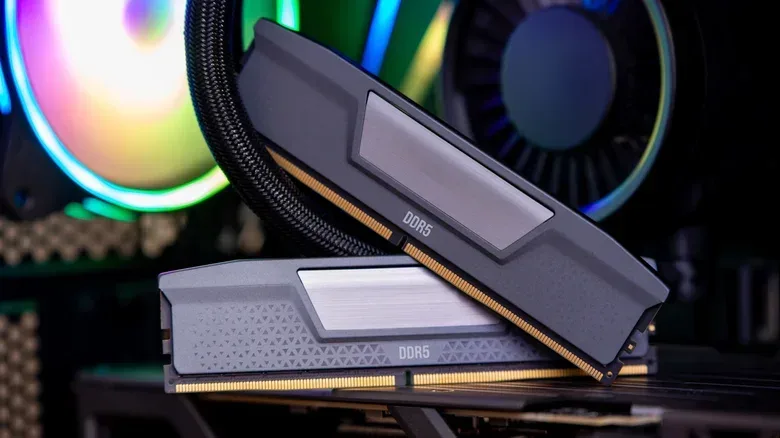 Close-up of DDR5 RAM label showing data rate and CAS latency