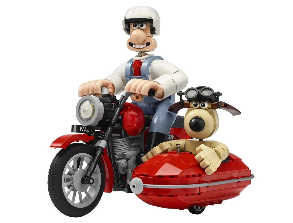 Lego Wallace & Gromit set on a plain background