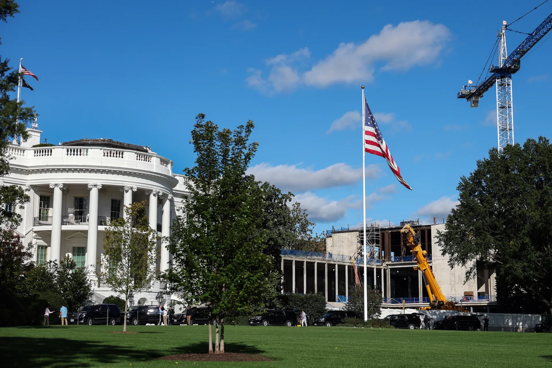 White House ballroom project construction funding report