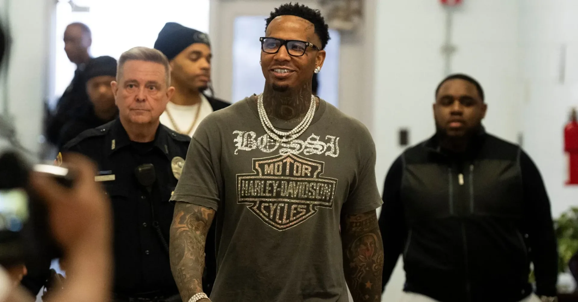 Ari Fletcher and MoneyBagg Yo in a backstage confrontation with streamer Cuffem