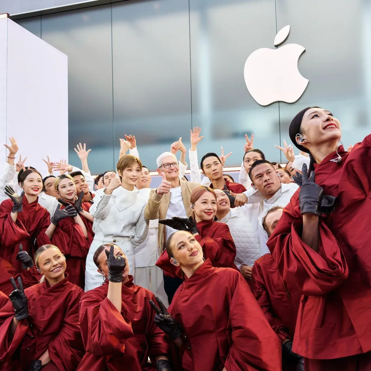 Tim Cook’s Third China Visit of 2026 Puts Apple’s Manufacturing, Retail and iPhone 18 Pro Momentum in Focus