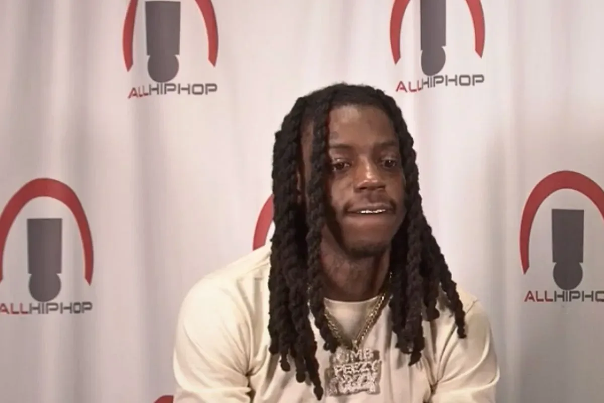 OMB Peezy performing during a rap concert