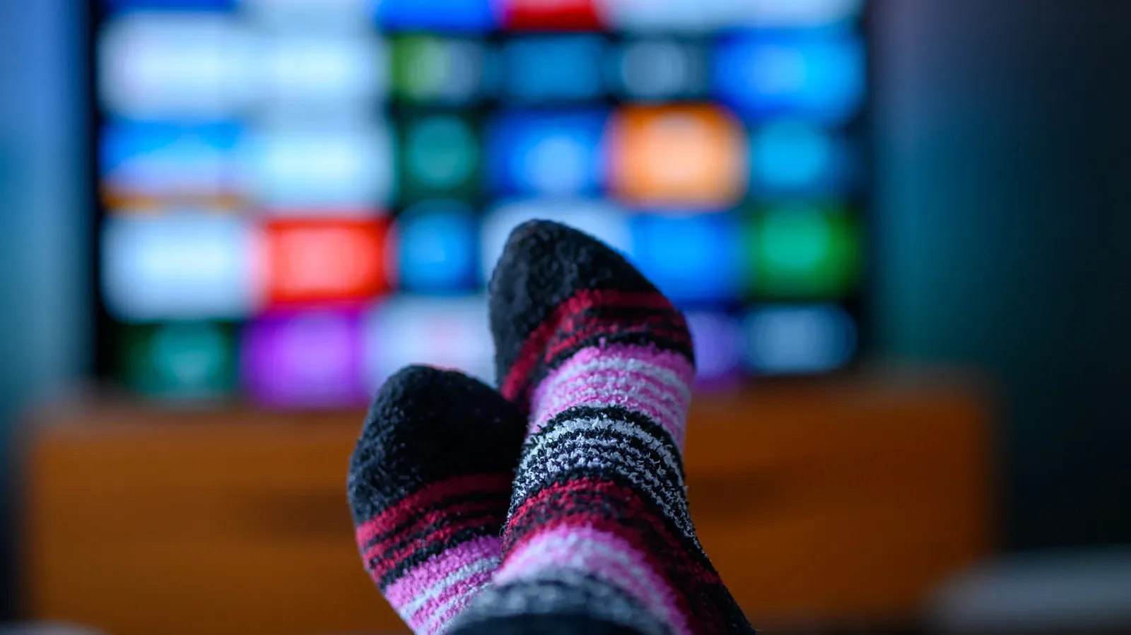 A smart TV privacy settings screen with automatic content recognition disabled