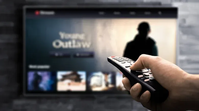 TV picture settings menu highlighting Movie and Filmmaker picture modes