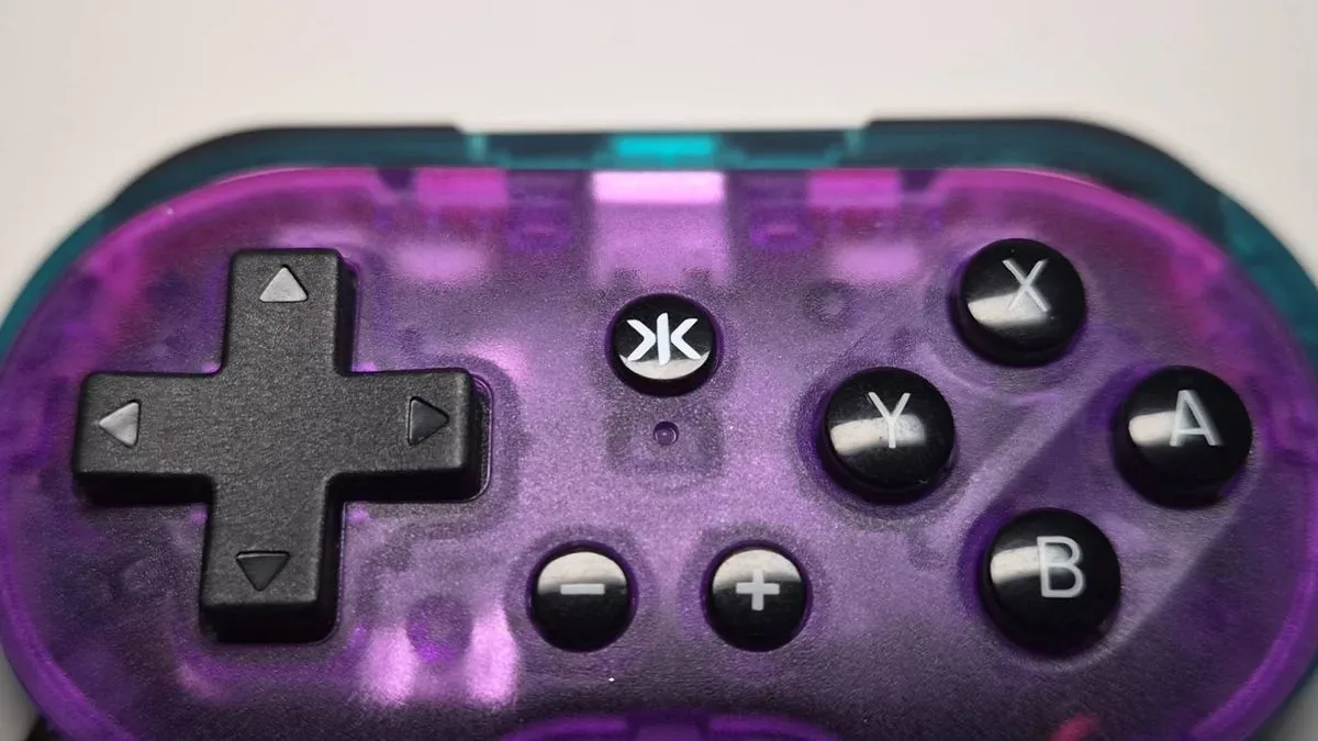 Photo of the CRKD Atom sitting on the Atom+ controller.