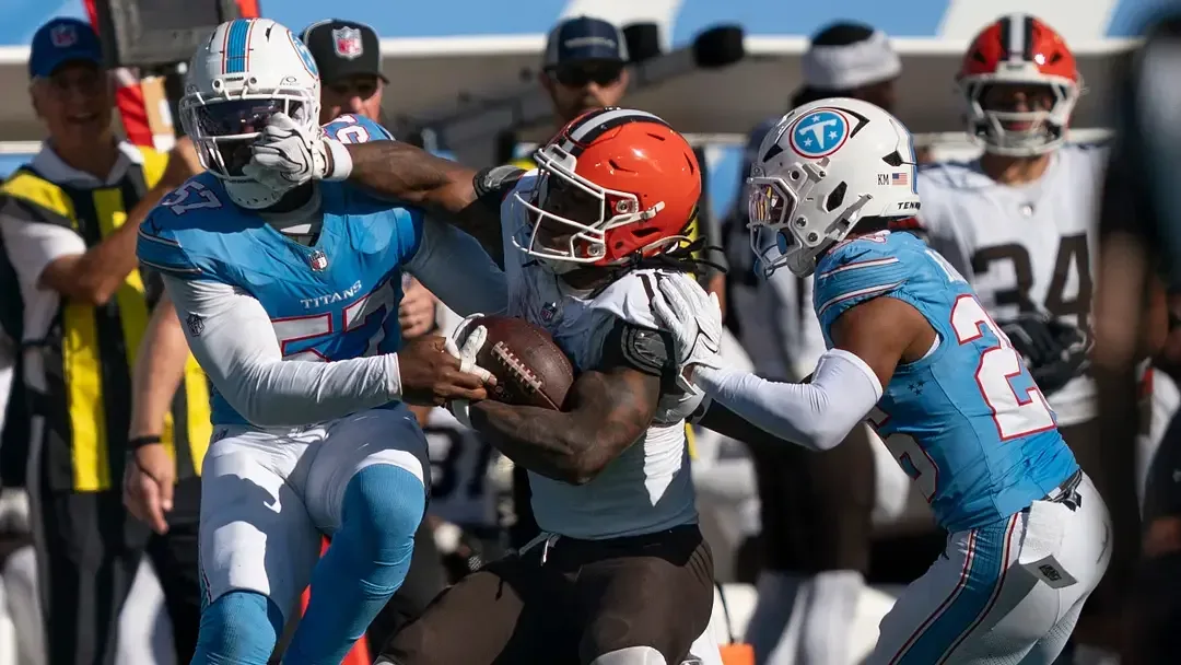 Cleveland Browns running back Quinshon Judkins carrying the football against Tennessee
