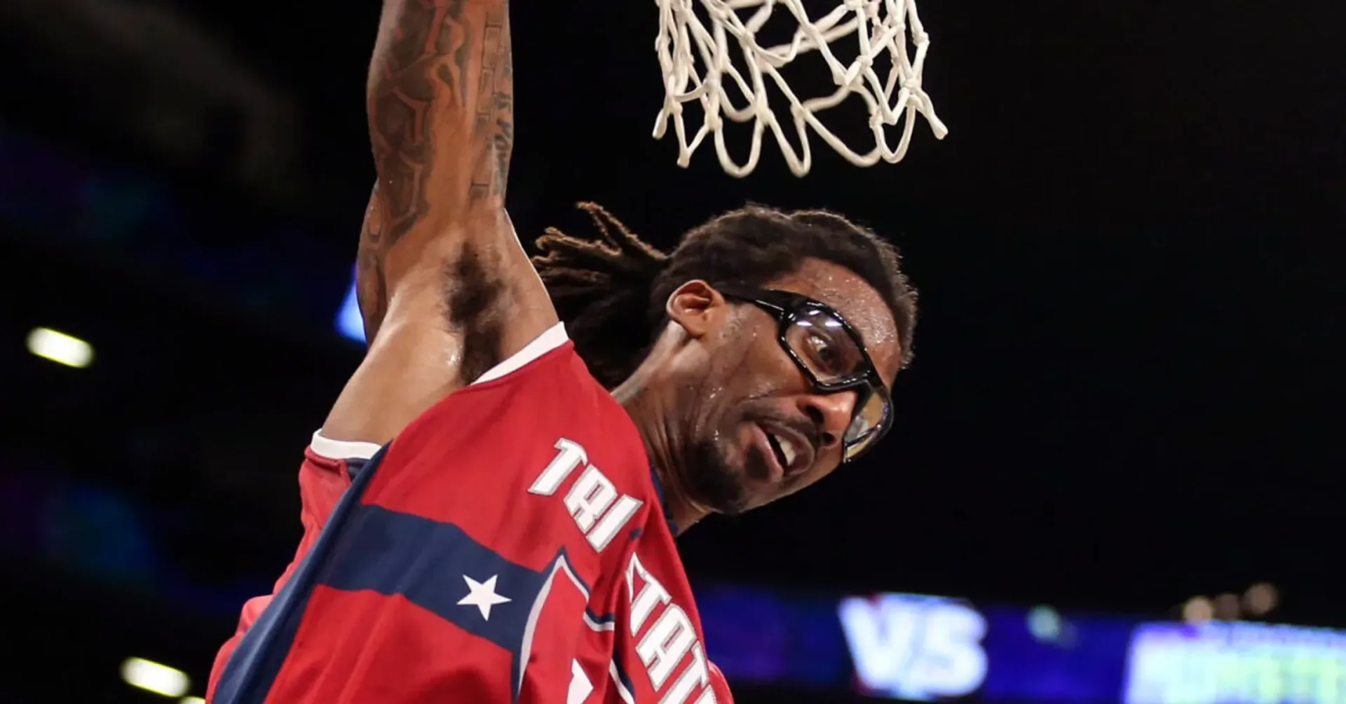 Amar’e Stoudemire after graduating from Miami-Dade College’s Basic Law Enforcement Academy