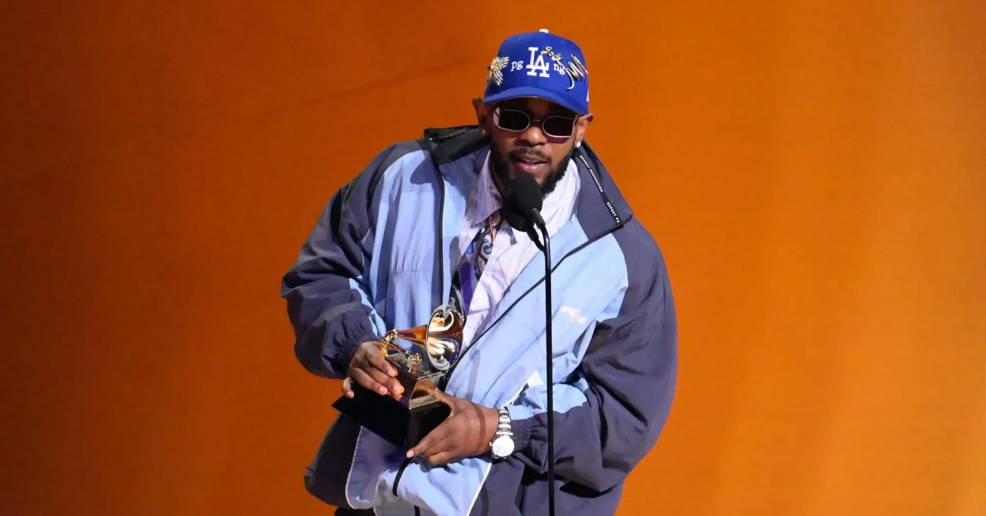 AZ Chike performing onstage while addressing rumors about Kendrick Lamar