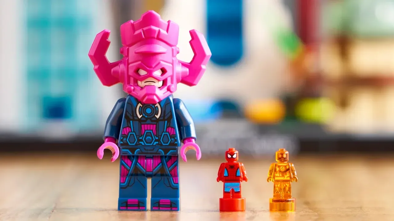 LEGO Marvel Skyline aerial vehicles including Quinjet, Excelsior and X-Jet