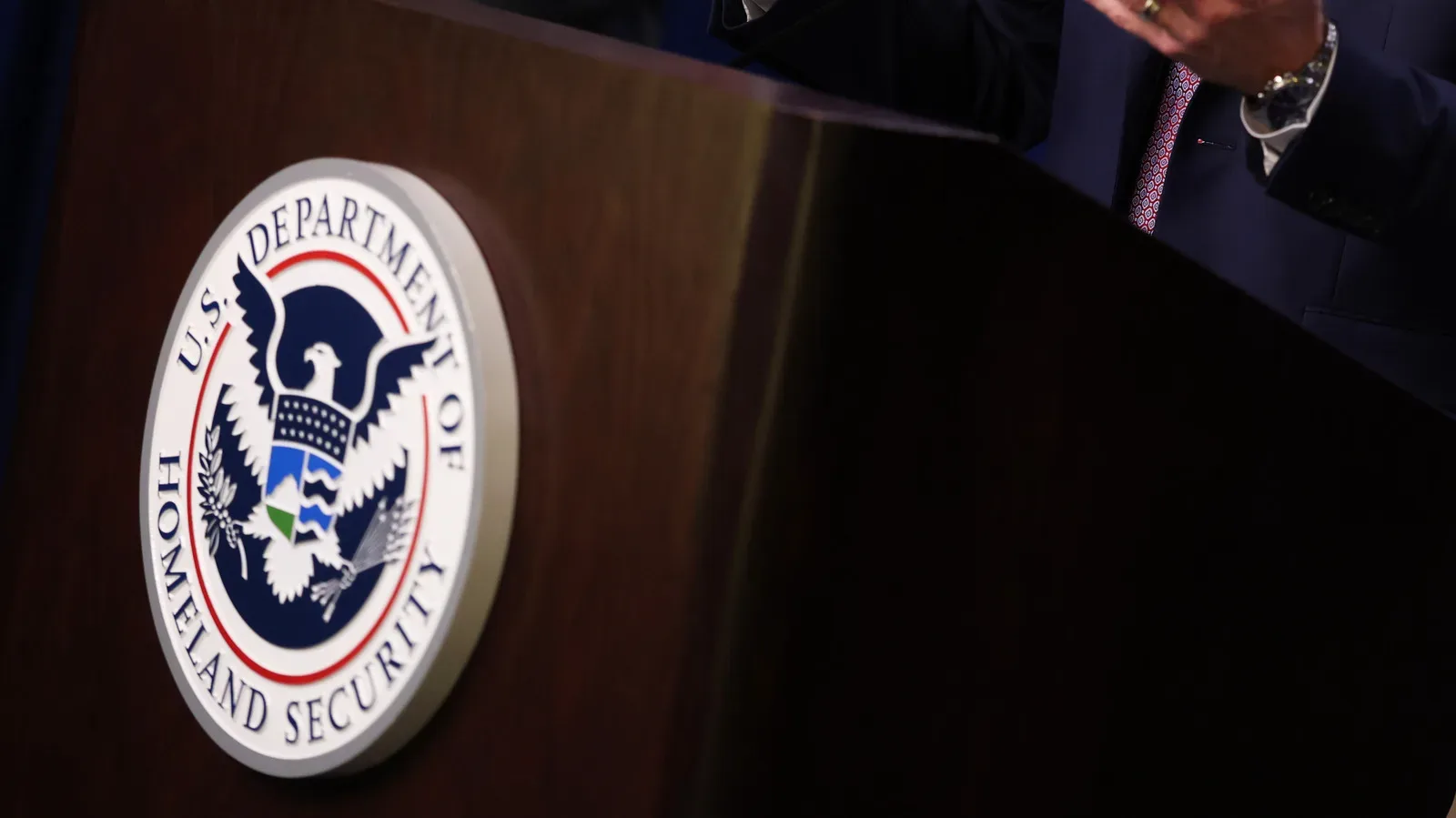 Department of Homeland Security restriction on DeepSeek use across federal civilian agencies
