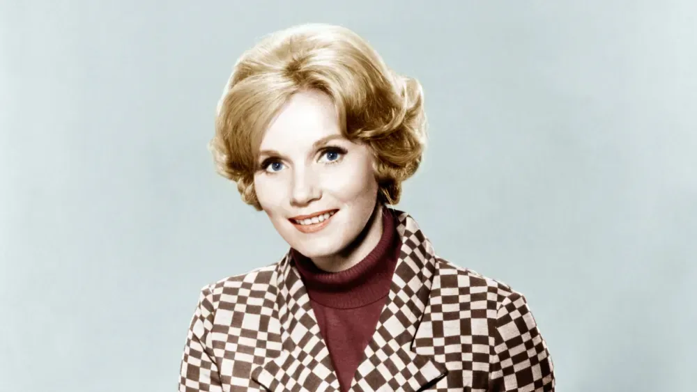 Eva Marie Saint receiving recognition for her film and television career