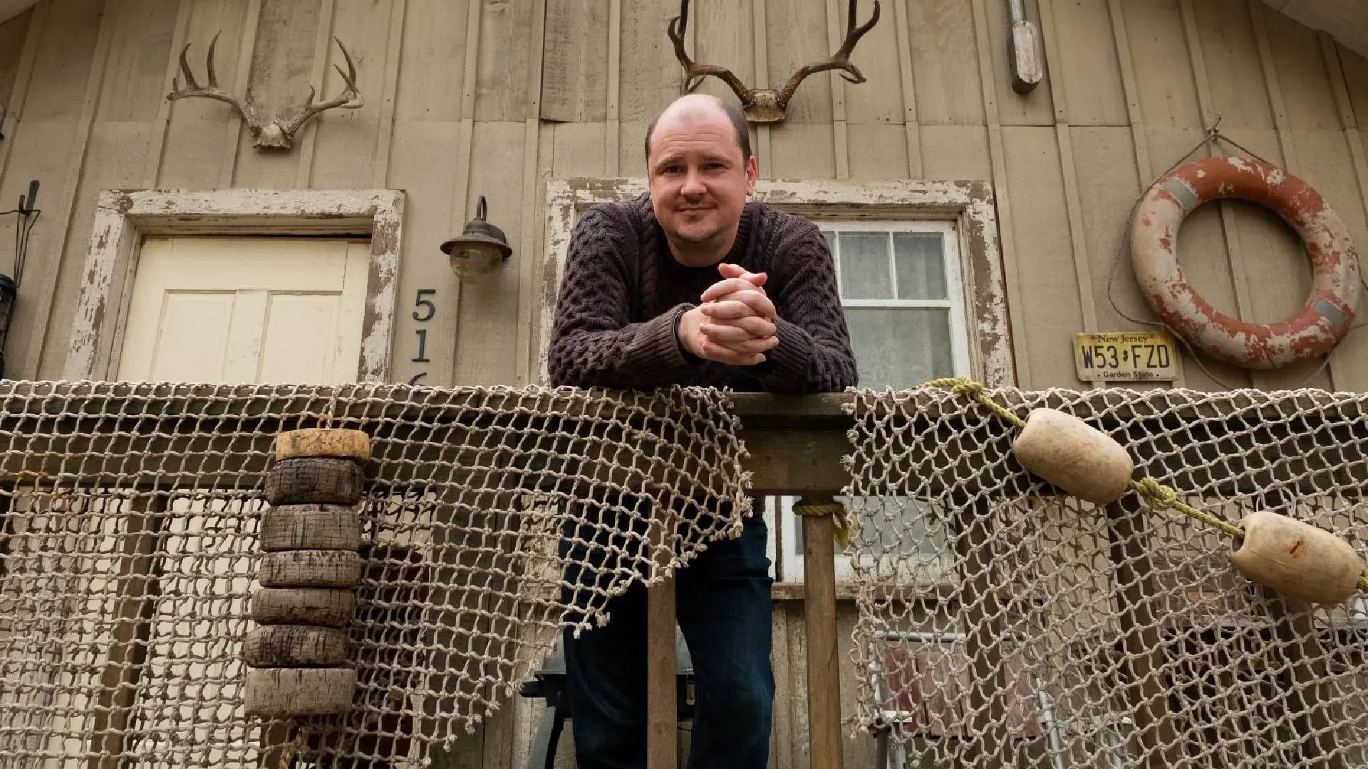 Mike Flanagan discusses his interest in directing a Jaws or Jurassic movie