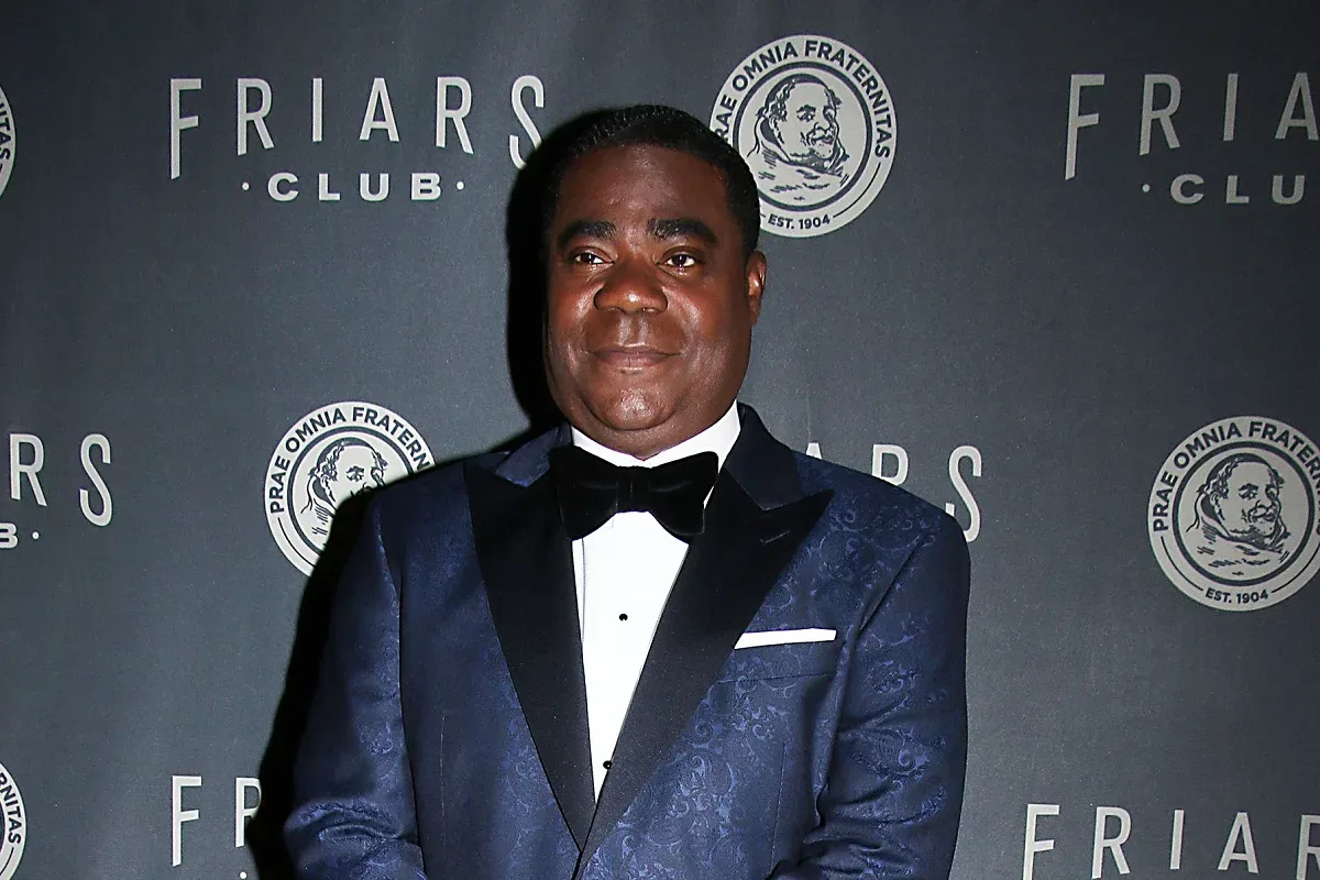Tracy Morgan and Lin-Manuel Miranda perform Werewolf Bar Mitzvah at a 30 Rock reunion