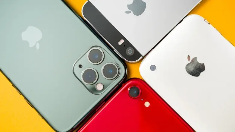 iPhone Accessibility settings showing Reduce Motion and Reduce Transparency options