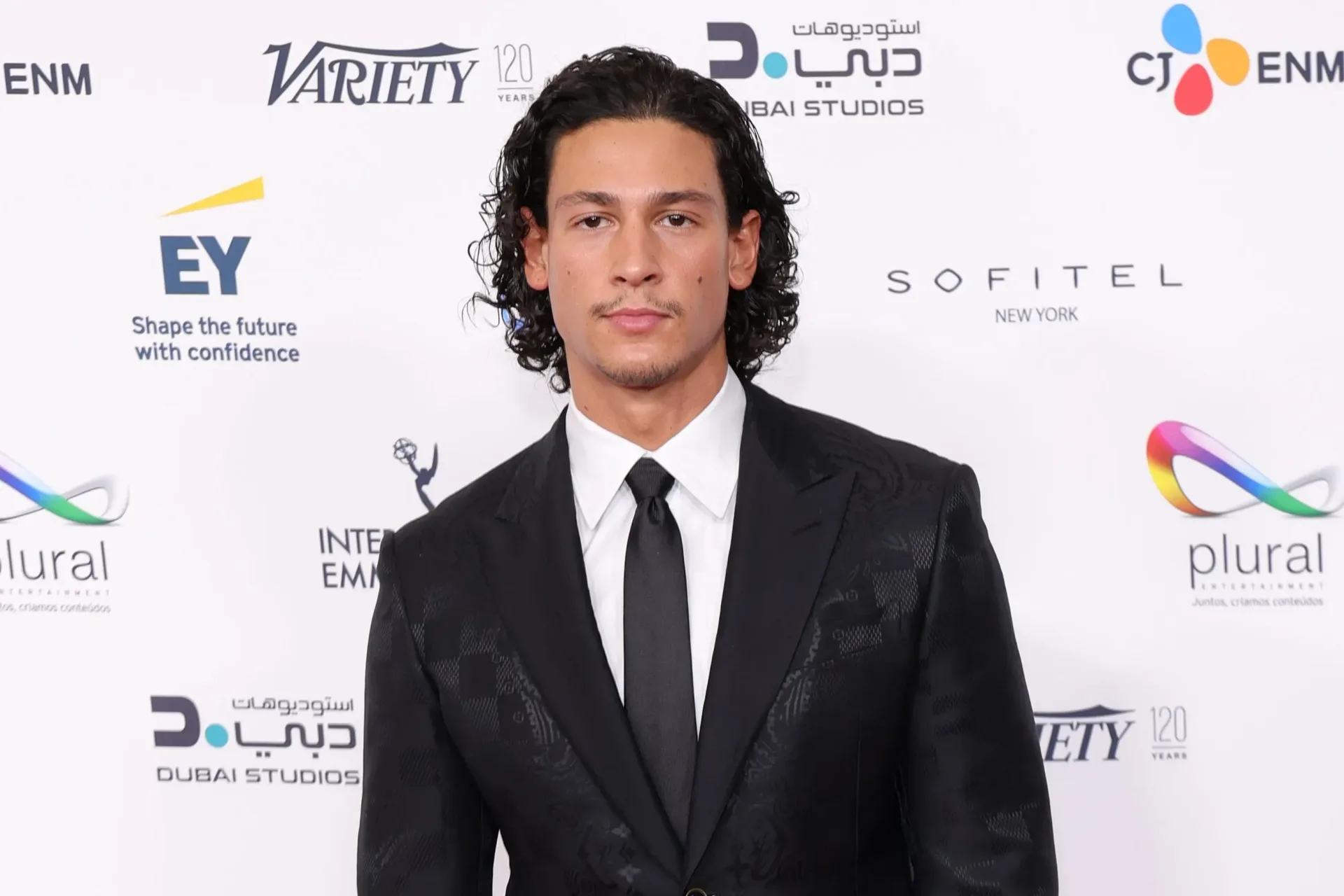 Emilio Sakraya cast as Xaden Riorson in Prime Video's Fourth Wing adaptation