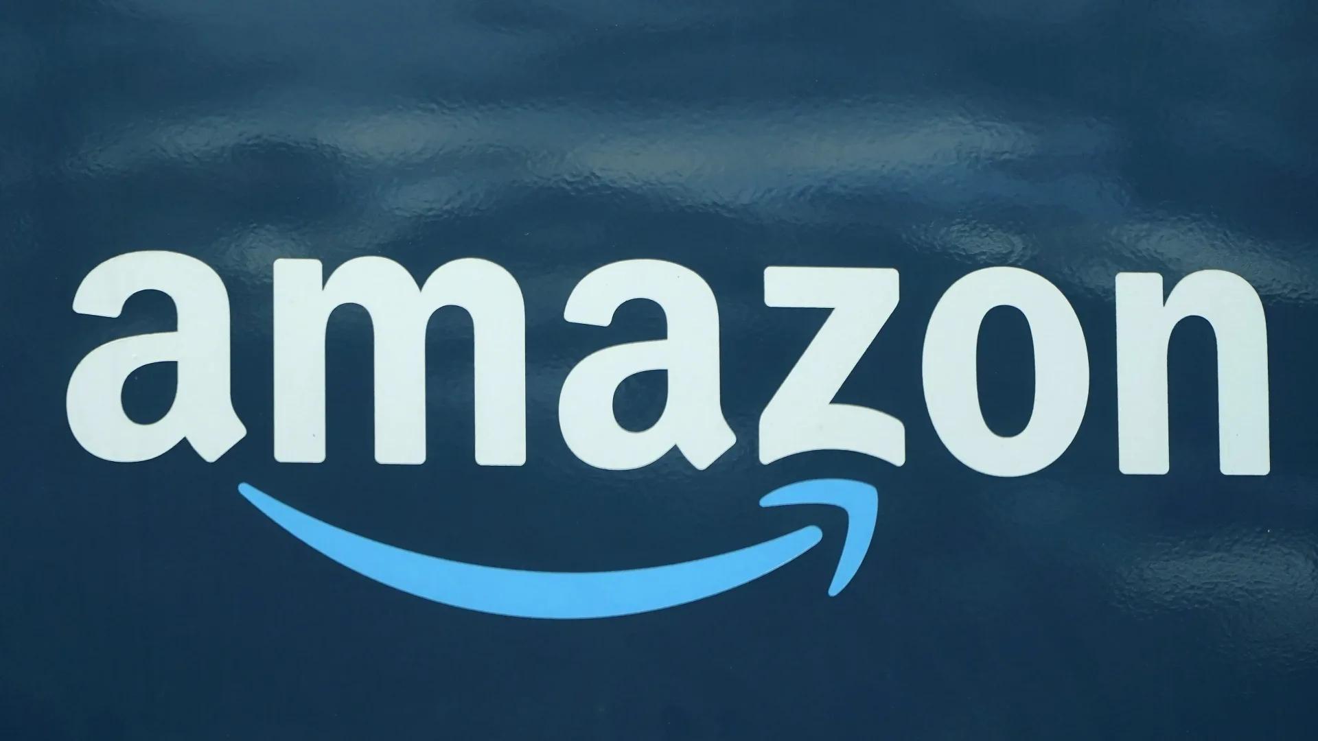 Amazon advertising and AWS quarterly results graphic