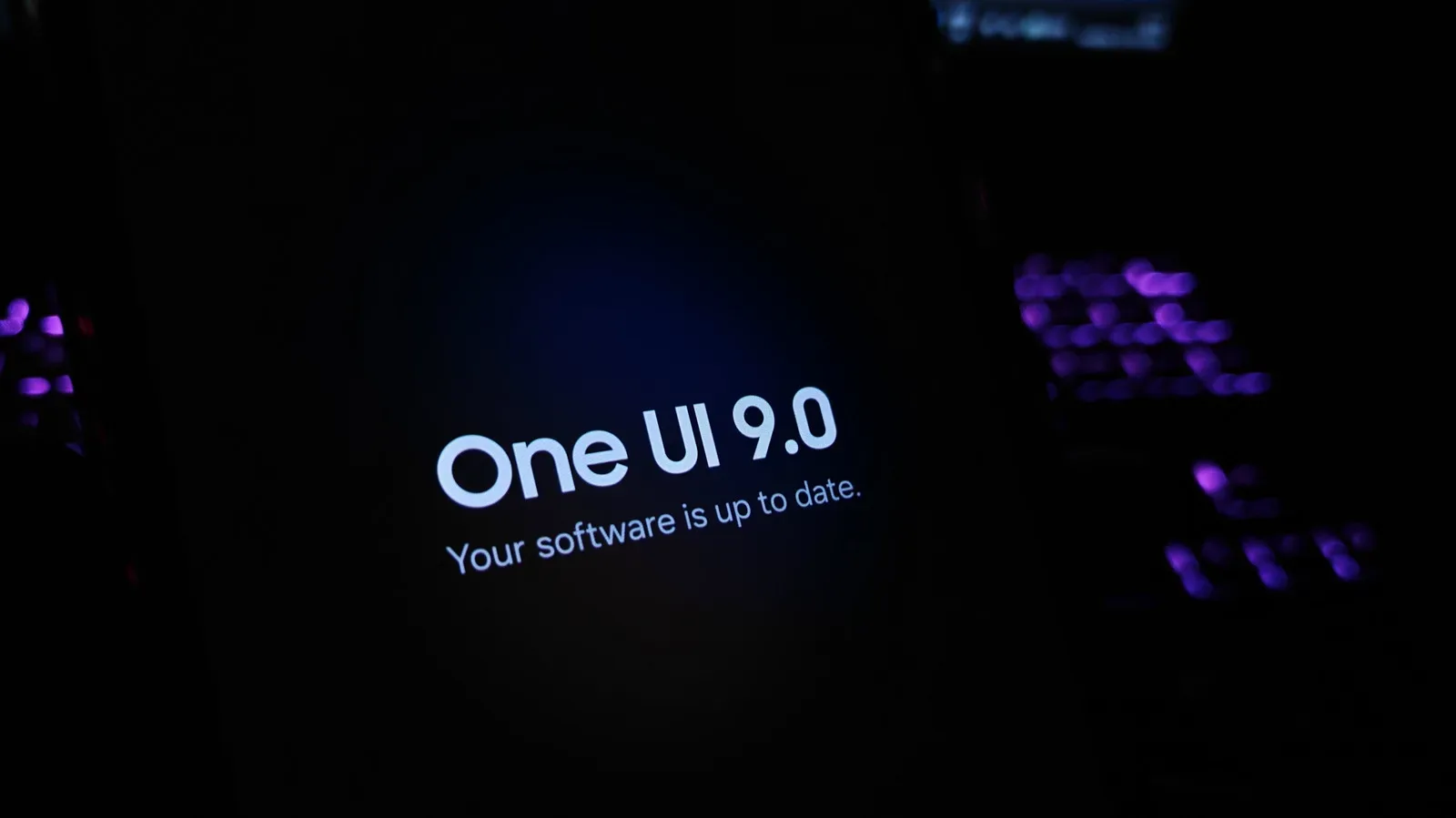 Samsung phone displaying a One UI home screen