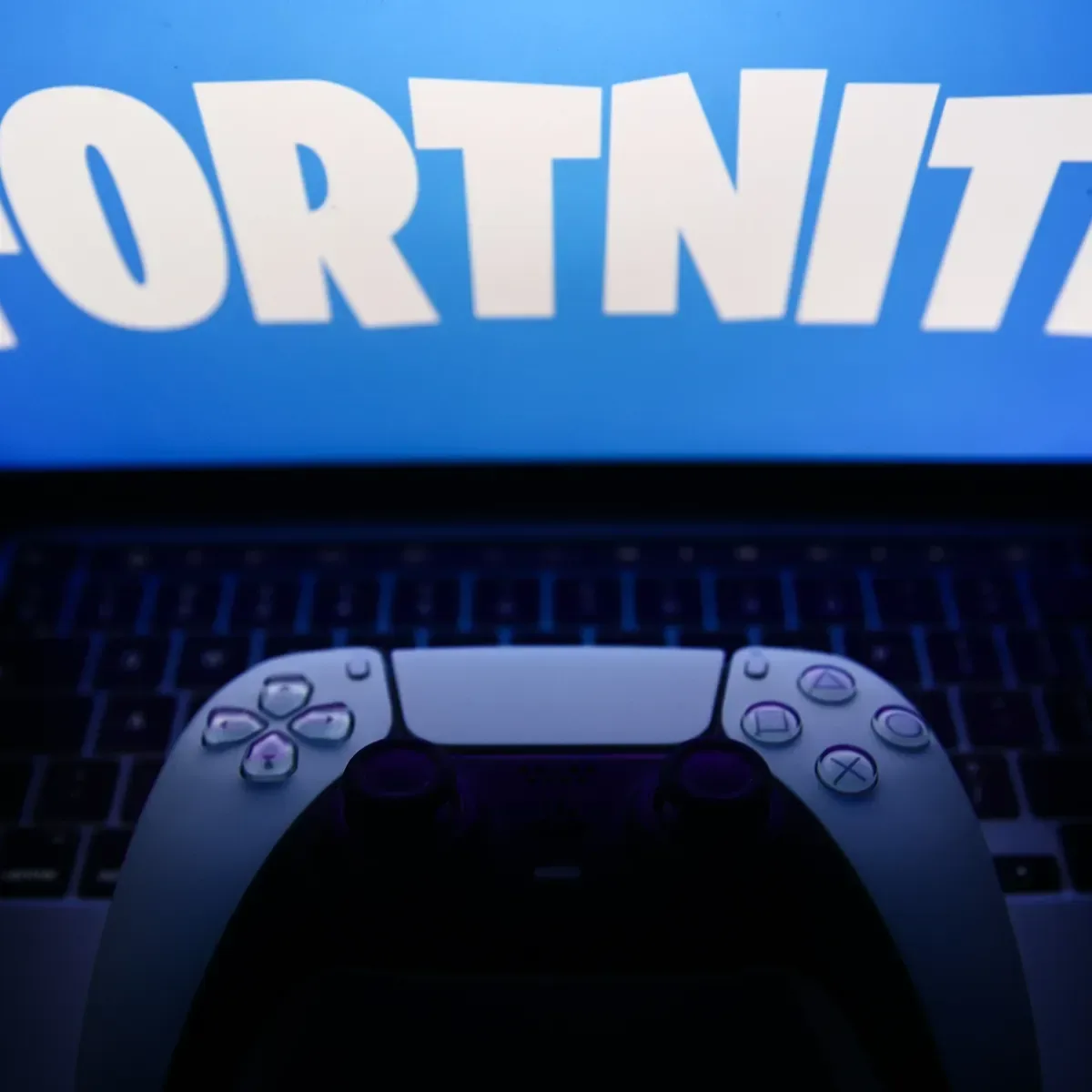 Fortnite voice-chat reporting and online safety story illustration