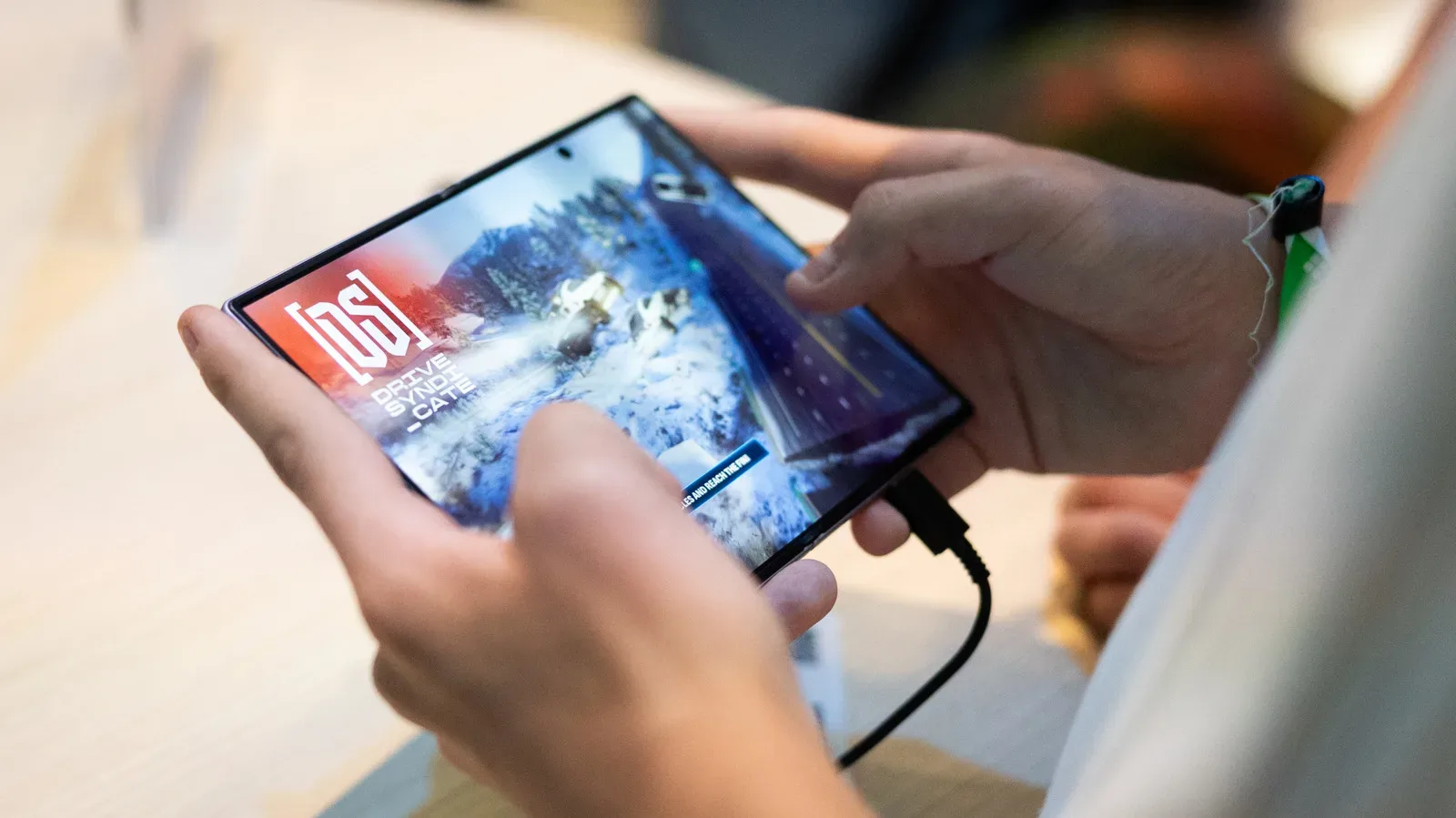 Samsung Galaxy Z Fold 8 unfolded with an app aspect-ratio settings menu
