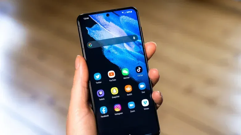 One UI 9 Home Up settings for Favorites Background and gesture controls