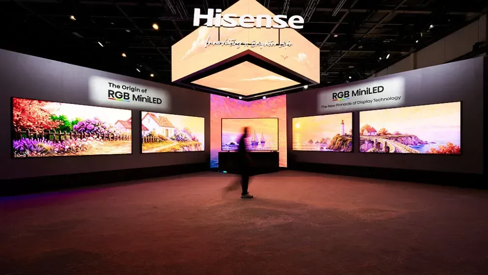 Hisense 65-inch U7 TV highlighting 165Hz refresh-rate gaming support