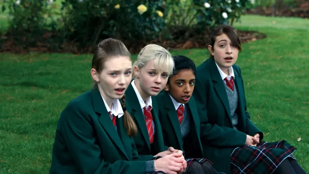 Netflix Orders ‘Angus, Thongs and Full-Frontal Snogging’ Pilot From Monica Heisey