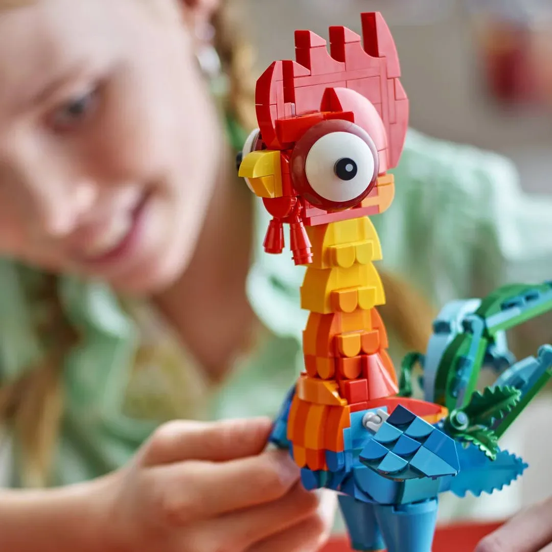 Close view of the colourful Heihei LEGO set rebuilt with an offset Millennium Falcon cockpit