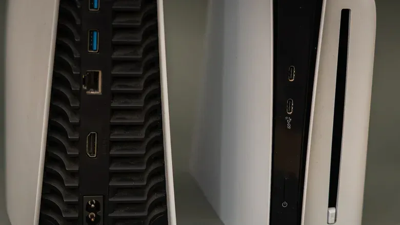 PS5 Video Output settings showing HDMI device information