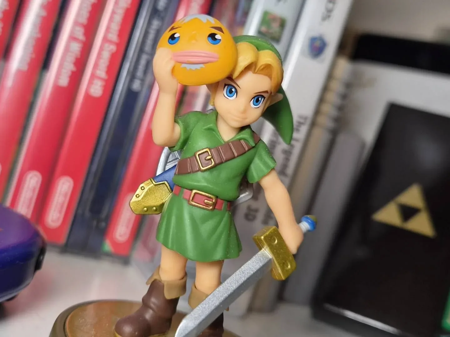 Mineru's Construct amiibo with articulated arms