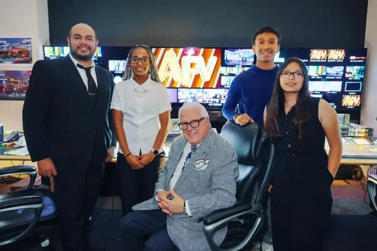 Students and YMCA chaperones visit America’s Funniest Home Videos creator and executive producer Vin Di Bona